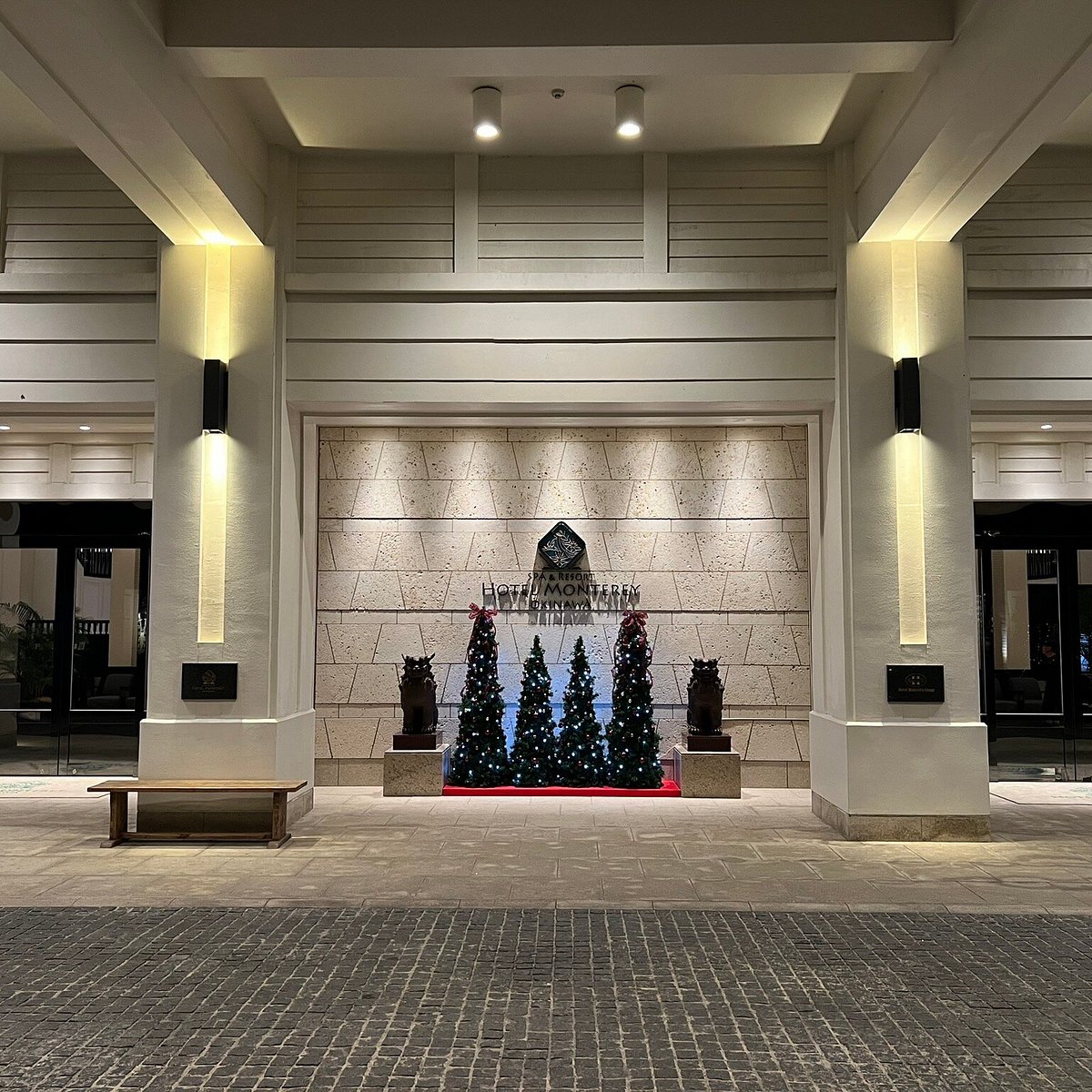 Main entrance of Hotel Monterey Okinawa